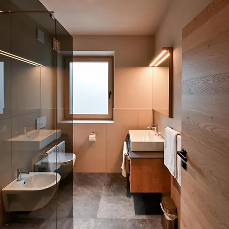 Winklgut Hotel 2*
